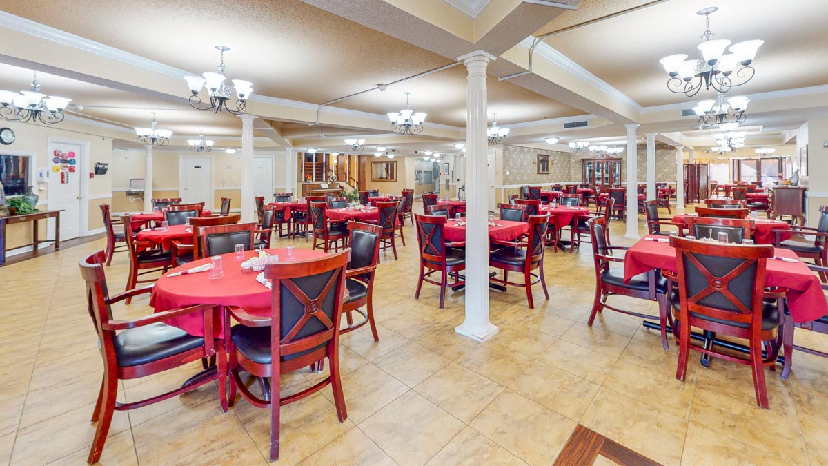 Dining room at Autumn Ridge Residences